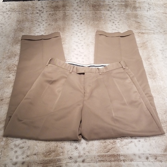 Dockers Other - Dockers Stain Defender 32x32 Tan Dress Pants
